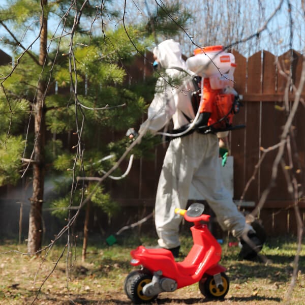 Обработка участка от клещей в Красноярске?